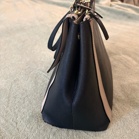 Kate Spade Large Hazel Court
Mason Bow Tie Bag - Picture 5 of 12